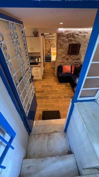 Stone Inn Near Acropolis & Metro 石头记 Felsenhohle 雅典 外观 照片